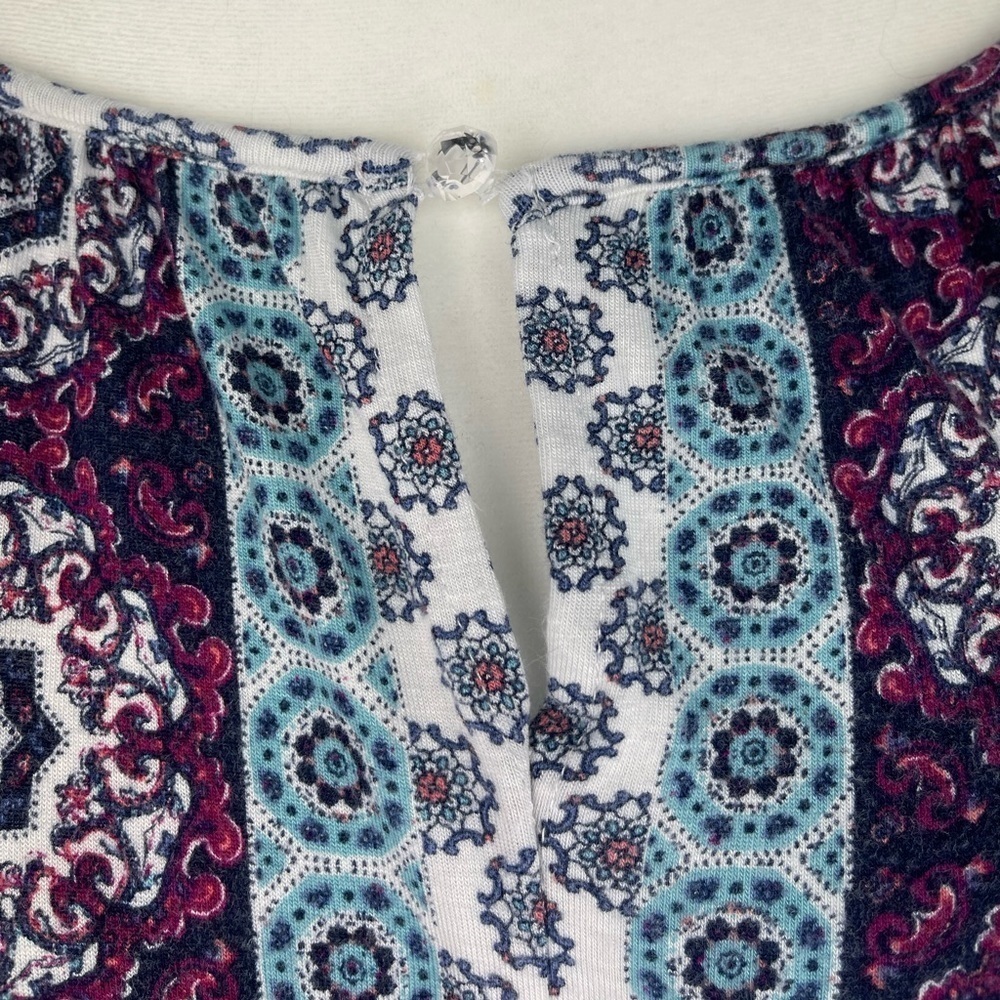 Absolutely Famous medallion print tunic top women’s size M - Picture 11 of 16